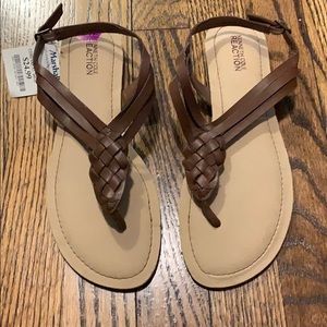 Kenneth Cole Reaction brown braided sandal